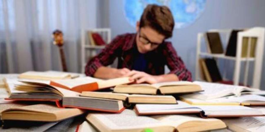نشرة المرأة والمنوعات| مي حلمي تثير الجدل بإطلالتها من دبي | شاهد حيل تخلّصك من التوتر في الثانوية العامة.. نصائح لتخلص الجسم من الرائحة الكريهة - لايف نيوز