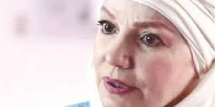مشيرة إسماعيل تكشف طقوس عادل إمام قبل العروض المسرحية - لايف نيوز