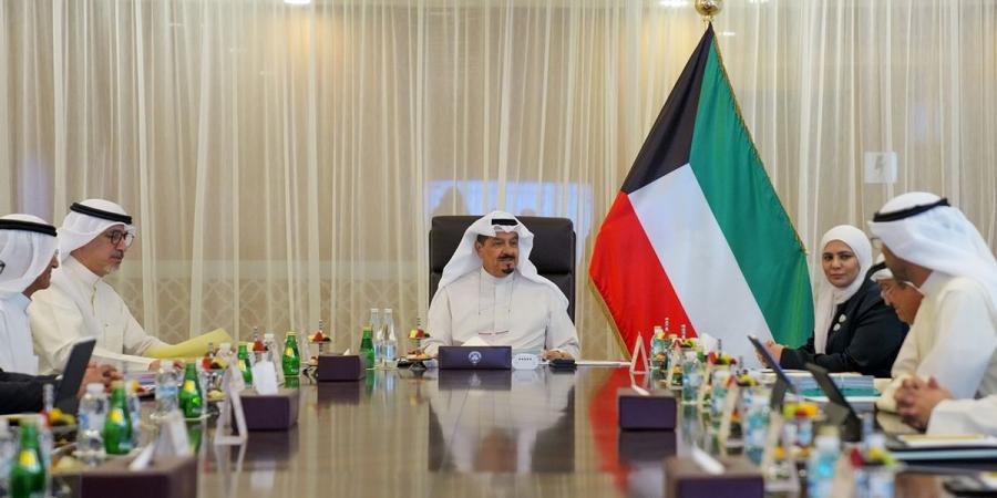 العبدالله يستعرض مع «الأعلى للبترول» التطورات الإقليمية وأثرها على النفط - لايف نيوز
