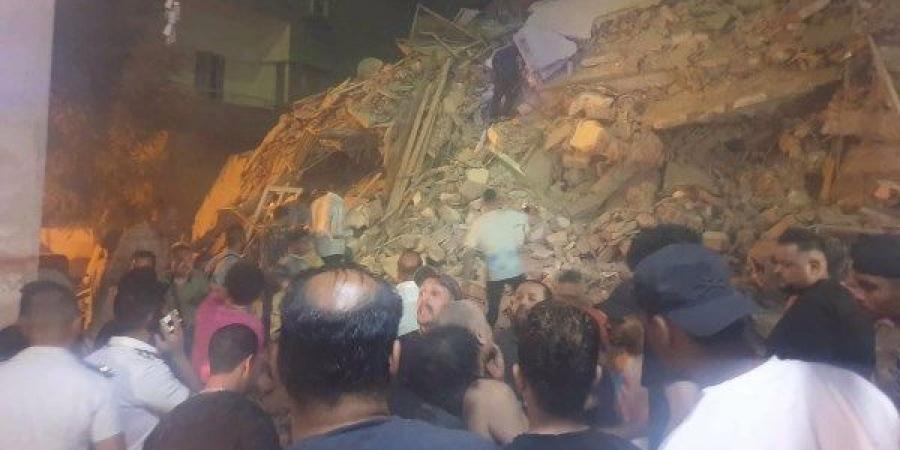 انهيار عقار من ٤ طوابق في السيدة زينب بالقاهرة - لايف نيوز