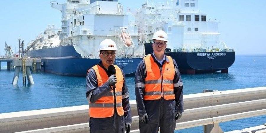 ربط السفن بـ شبكة الغاز ..الحكومة : قفزة في عدد سفن إعادة التغييز - لايف نيوز