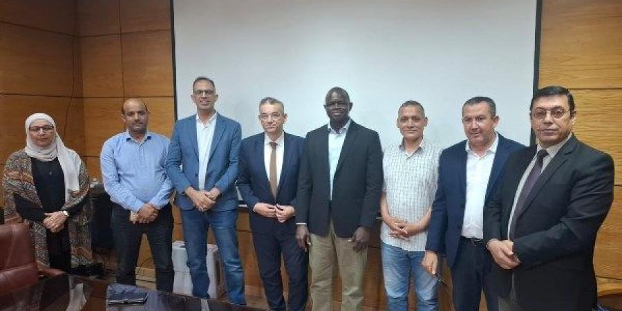 بحوث المحاصيل الحقلية يناقش سبل التعاون مع مدير مركز الأرز الافريقي - لايف نيوز