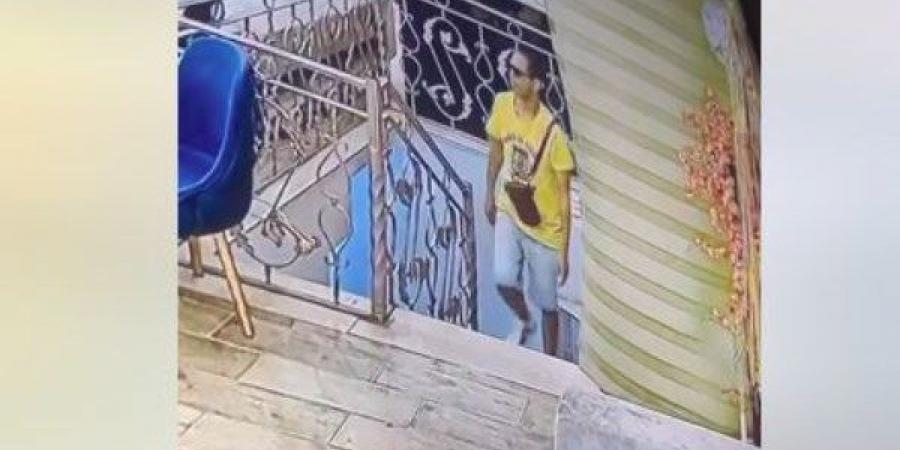 أميرة الذهب تزعم سرقة سلسلة من أحد فروعها.. والأمن يفحص - لايف نيوز