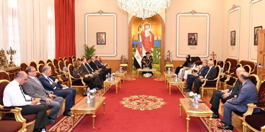 البابا تواضروس يلتقي سفراء مصر الجدد في عدد من دول العالم - لايف نيوز