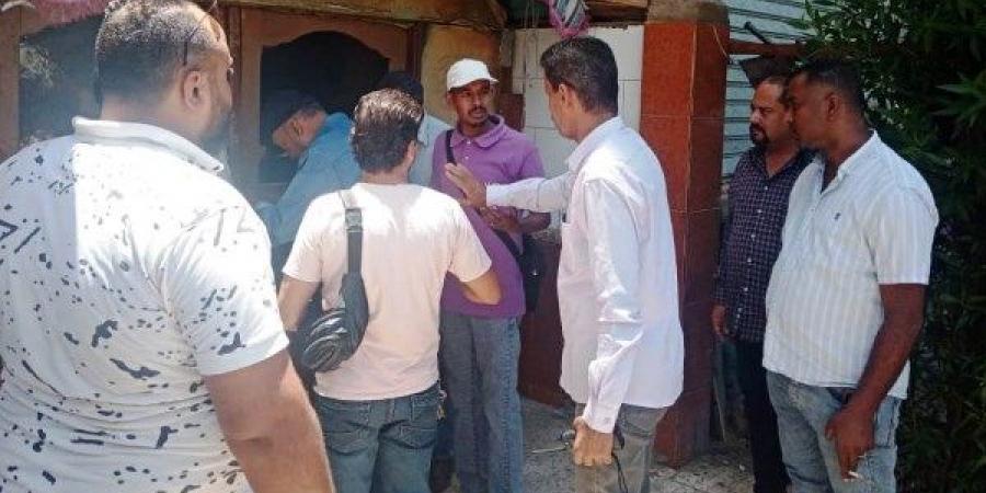 غلق وتشميع عدد من المقاهى والكافيهات بأسوان لعدم التزامها بالمواعيد المحددة - لايف نيوز