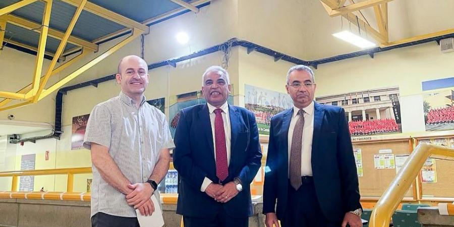 رئيس جامعة طنطا يواصل جولاته الخارجية لتعزيز العلاقات الدولية - لايف نيوز
