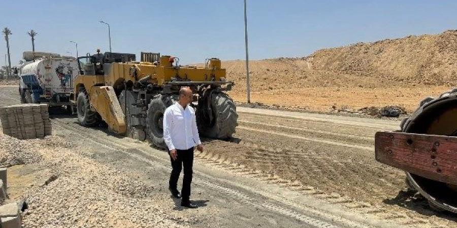 رئيس جهاز القاهرة الجديدة يتفقد أعمال تطوير محور التسعين الشمالي - لايف نيوز