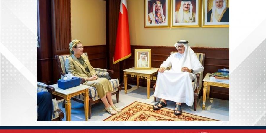 وزير الخارجية يستقبل سفيرة اليابان لدى مملكة البحرين - لايف نيوز