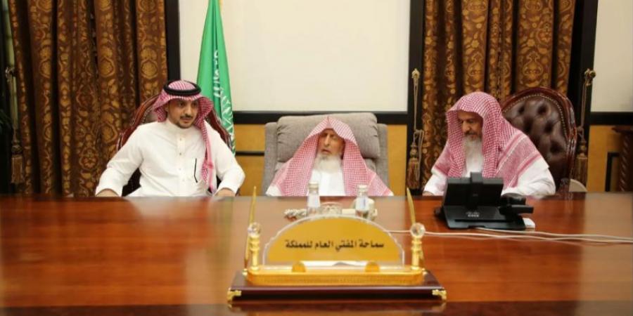 مفتي عام المملكة يستقبل نائب رئيس مجلس إدارة جمعية بهجة - لايف نيوز