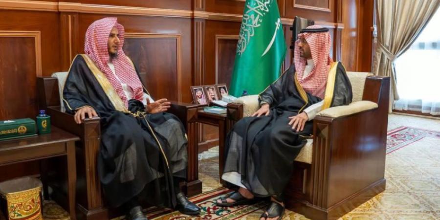 نائب أمير حائل يستقبل رئيس المحكمة العامة - لايف نيوز