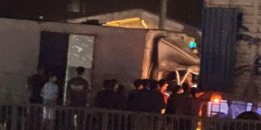 بعد ضحايا الطريق الإقليمي.. مصرع أب وزوجته وابنه في تصادم بالمنوفية - لايف نيوز