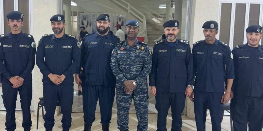 الملا والدخيل تفقدا القوات الأمنية بمجالس العزاء - لايف نيوز