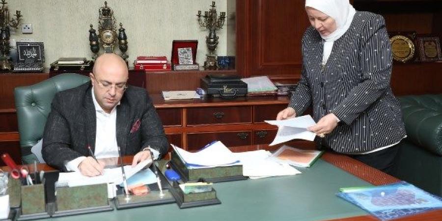 محافظ بني سويف يعتمد تنسيق القبول للثانوي العام بحد أدنى 232 درجة - لايف نيوز