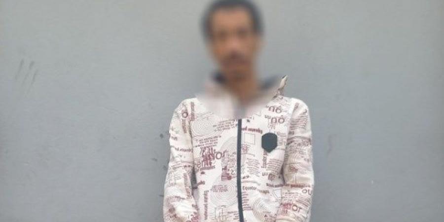 حبس عامل أشعل النيران عمدًا في توك توك ابن عمه بسوهاج - لايف نيوز
