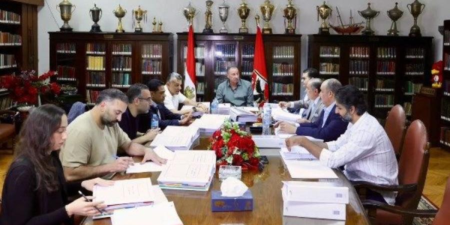 تعرف على تشكيل الأجهزة الفنية لفريق النشاط الرياضي بالأهلي - لايف نيوز