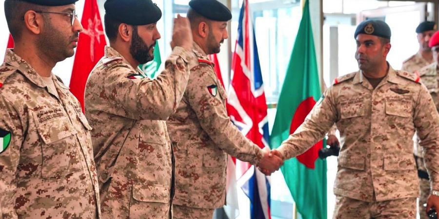 نائب رئيس الأركان يُشيد بالمستوى المتميز لمنتسبي الدورة 29 قيادة وأركان - لايف نيوز