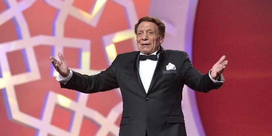 محمود سعد: أجمل ما أدركته مبكرا في علاقتي بعادل إمام تفانيه وحبه لعائلته - لايف نيوز