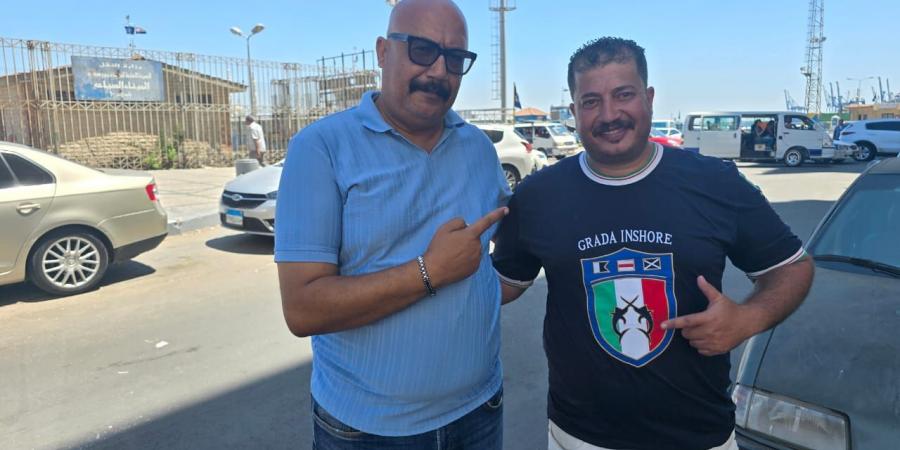 التفاصيل الكاملة لإنقاذ حياة مسن من الغرق بقناة السويس - لايف نيوز