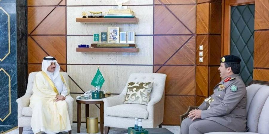 أمير الشرقية يشيد بجهود مكافحة المخدرات ويطّلع على إنجازاتهم بالمنطقة - لايف نيوز