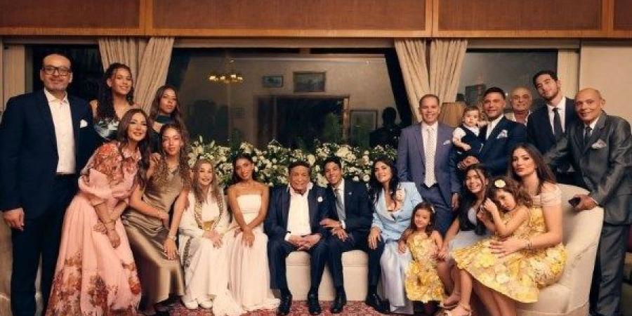 يسرا تحتفل بظهور الزعيم في فرح حفيده: "مبروك لحبيبي الكبير والعظيم عادل إمام" - لايف نيوز
