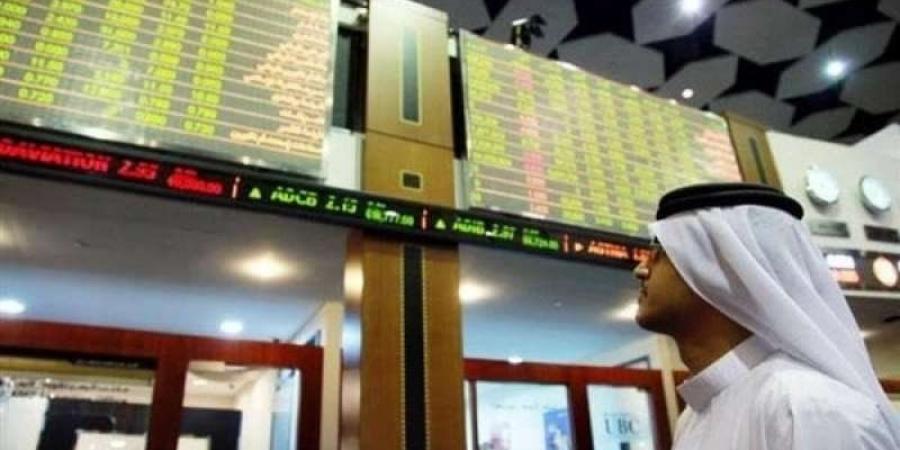 اللون الأخضر يسيطر على أغلب أسواق المال العربية بختام تعاملات الأحد - لايف نيوز
