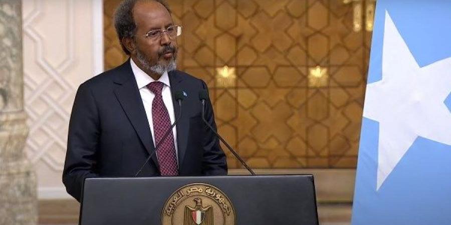 الرئيس الصومالي: شرف عظيم أن أقف إلى جانب الرئيس السيسى بالعلمين الجديدة - لايف نيوز