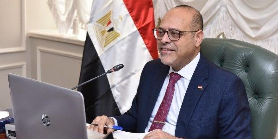 وزير العمل: إتقان اللغات الأجنبية عنصر أساسي لتعزيز فرص الشباب في سوق العمل - لايف نيوز