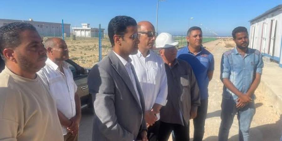 نائب محافظ مطروح يتفقد محطة معالجة الصرف الصحي - لايف نيوز