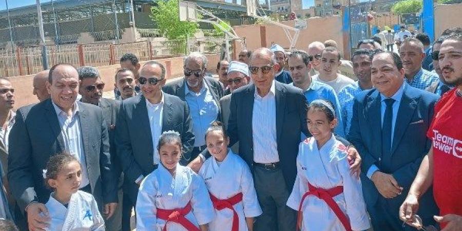 محافظ المنيا: إنجازات في قطاع الشباب والرياضة خلال عام واهتمام بالبنية التحتية - لايف نيوز