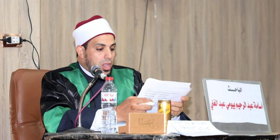 وزير الأوقاف يناقش رسالة ماجستير حول فقه الدعوة من الأدعية النبوية - لايف نيوز