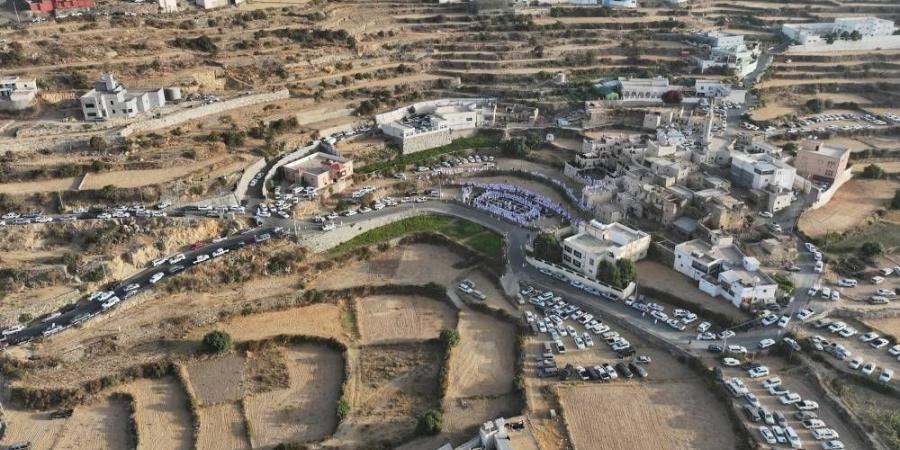 عروض فلكورية وشعبية تجذب زوار النماص - لايف نيوز