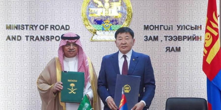 السعودية ومنغوليا توقعان اتفاقية خدمات النقل الجوي - لايف نيوز