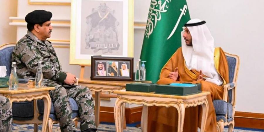 مُحافظ الطَّائف يشيد بدور السجون.. ويستقبل وفد حاضنة الجمعيات - لايف نيوز
