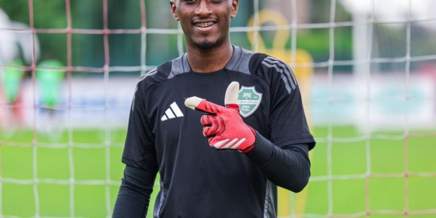 لاعب جديد ينضم لمعسكر الأهلي في إيطاليا ـ #عاجل - لايف نيوز