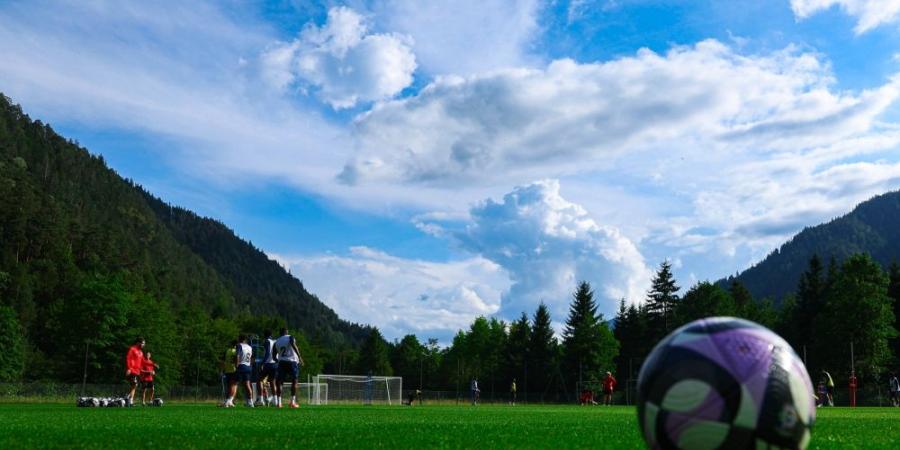 لاعب النصر ينتظم بالتدريبات بعد الغياب ـ #عاجل - لايف نيوز